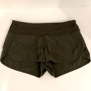 LuluLemon Low Rise Speed Up Short (2.5” Inseam)